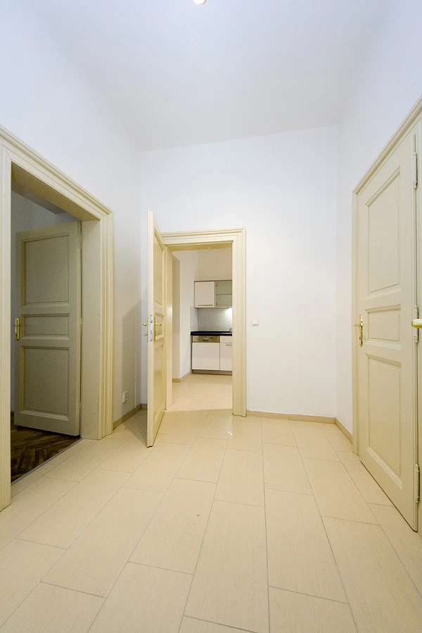 U Akademie, Bubeneč - Prague 7 | Rent, Apartment, One-bedroom (2+1), 53 m²