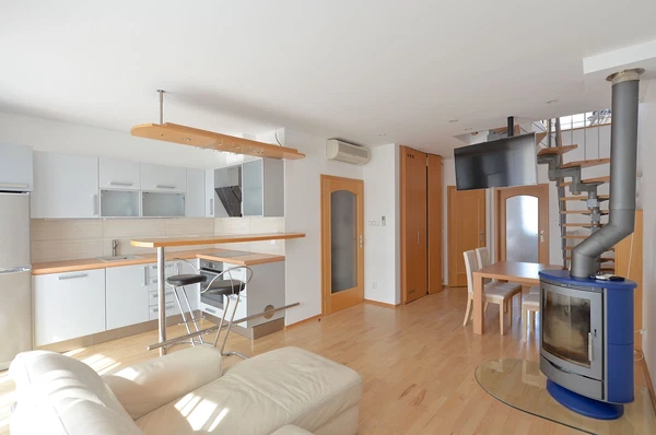 Závěrka, Břevnov - Prague 6 | Rent, Apartment, Three-bedroom (4+kk), 110 m²