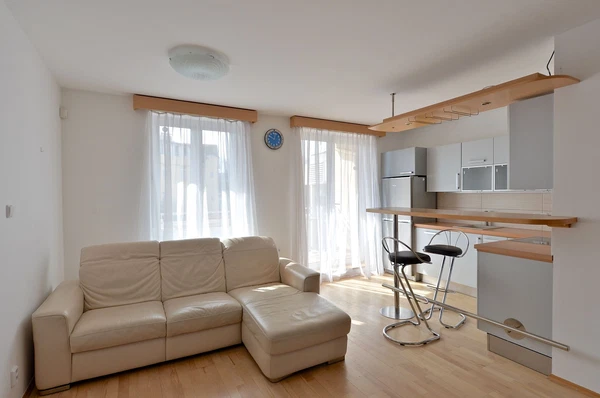 Závěrka, Břevnov - Prague 6 | Rent, Apartment, Three-bedroom (4+kk), 110 m²