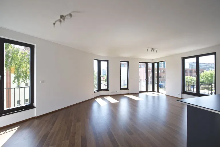 Bechyňova, Dejvice - Prague 6 | Rent, Apartment, Three-bedroom (4+kk), 125 m²