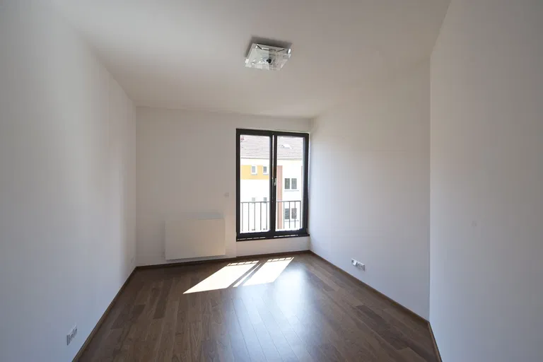 Bechyňova, Dejvice - Prague 6 | Rent, Apartment, Three-bedroom (4+kk), 125 m²