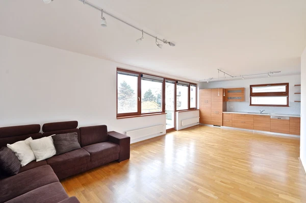 Ruská, Vršovice - Prague 10 | Rent, Apartment, Two-bedroom (3+kk), 95 m²