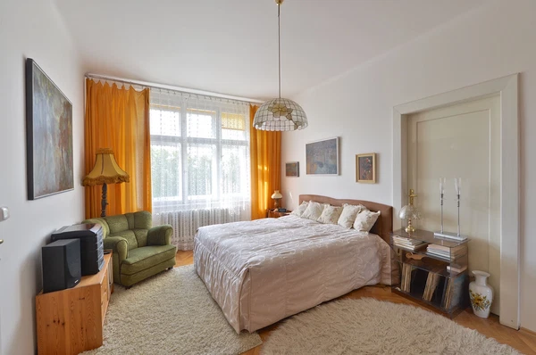 Kostelní, Holešovice - Prague 7 | Sale, Apartment, Three-bedroom (4+1), 129 m²