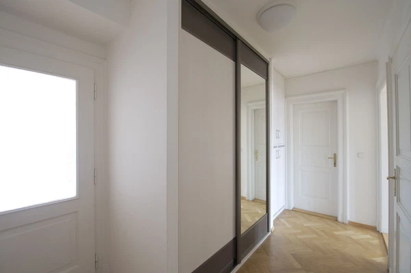 Všehrdova, Malá Strana - Prague 1 | Rent, Apartment, One-bedroom (2+kk), 72 m²