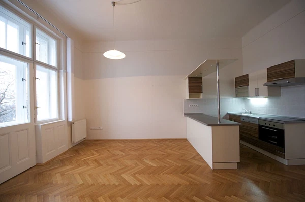 Chopinova, Vinohrady - Prague 2 | Rent, Apartment, Two-bedroom (3+1), 120 m²