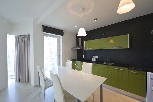 U Sluncové, Karlín - Praha 8 | Pronájem, Byt, 2+kk, 88 m²