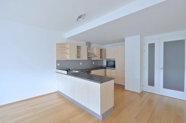 Na Dlážděnce, Libeň - Praha 8 | Pronájem, Byt, 4+kk, 213 m²