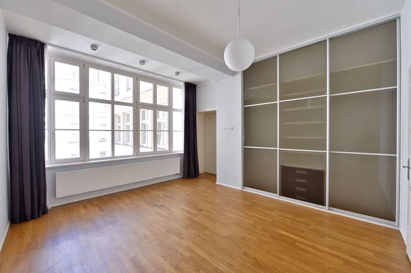 Senovážné náměstí, Staré Město - Praha 1 | Pronájem, Byt, 5+kk, 213 m²