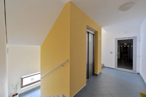 U měšťanského pivovaru, Holešovice - Praha 7 | Pronájem, Byt, 2+kk, 44 m²