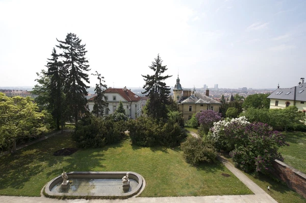 Dykova, Vinohrady - Prague 2 | Rent, Office building, 850 m²