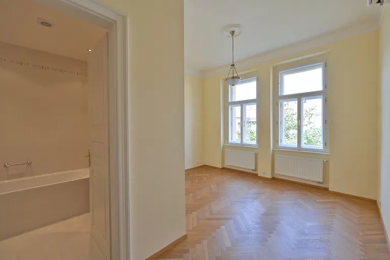 Řehořova, Žižkov - Prague 3 | Rent, Apartment, Two-bedroom (3+1), 130 m²