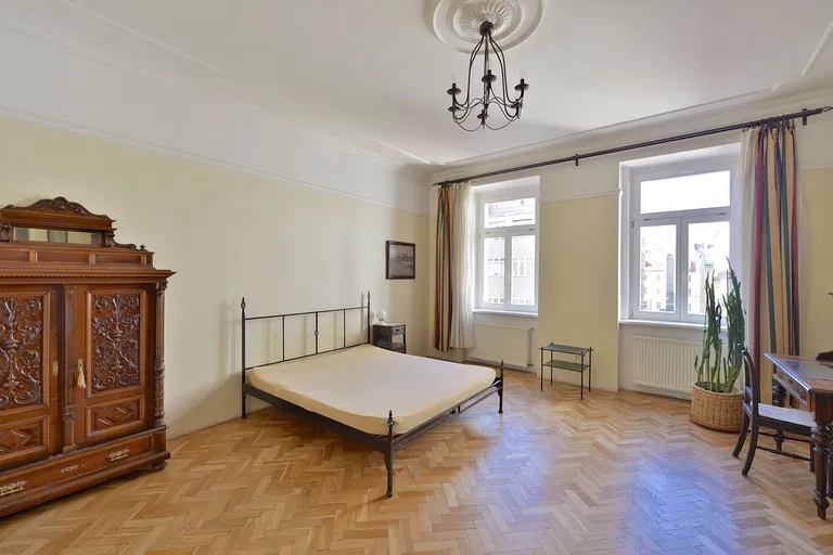 Malá Štěpánská, Nové Město - Praha 2 | Pronájem, Byt, 2+kk, 62 m²