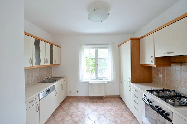 U Házů, Nebušice - Prague 6 | Rent, House, Three-bedroom (4+1)