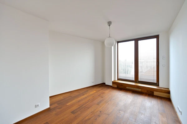 Kališnická, Žižkov - Prague 3 | Rent, Apartment, Three-bedroom (4+kk), 150 m²