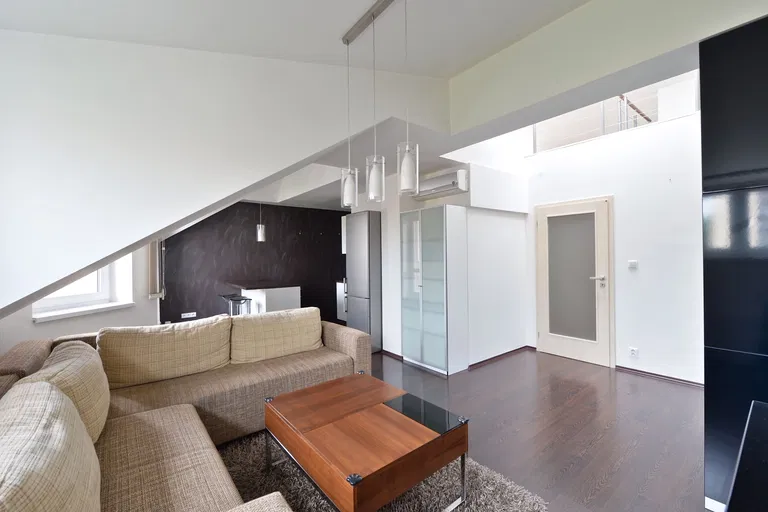 Gutova, Strašnice - Praha 10 | Pronájem, Byt, 2+kk, 75 m²