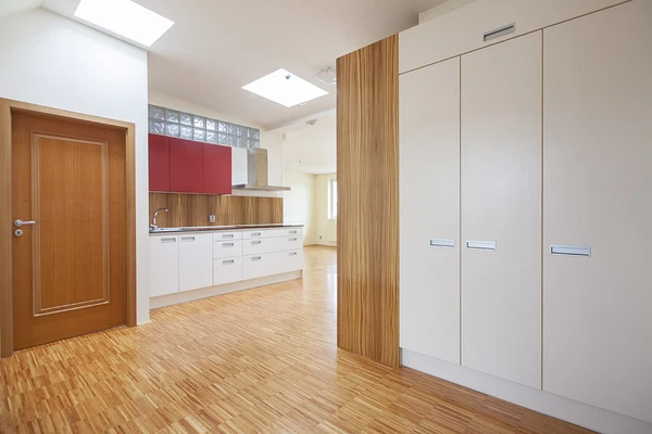 Přístavní, Holešovice - Prague 7 | Rent, Apartment, Two-bedroom (3+kk), 125 m²