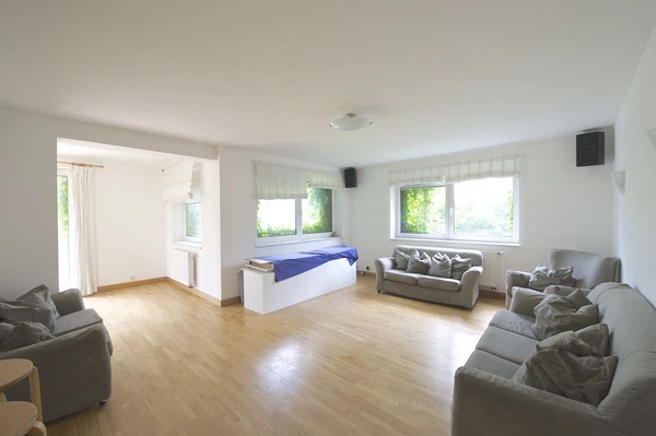 Do Dubin, Kunratice - Prague 4 | Sale, House, Seven-bedroom (8+1)