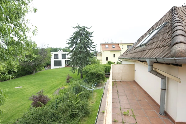 Do Dubin, Kunratice - Prague 4 | Sale, House, Seven-bedroom (8+1)