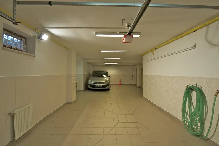 Želivská, Říčany - Praha-východ | Rent, House, Four-bedroom (5+1), 350 m²