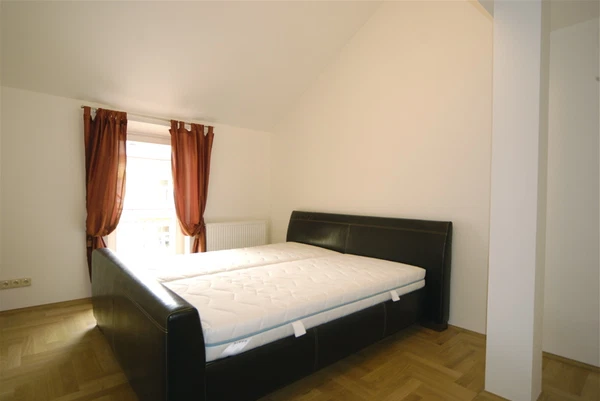 Mánesova, Vinohrady - Prague 2 | Rent, Apartment, One-bedroom (2+kk), 77 m²