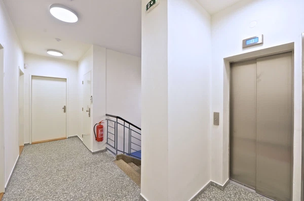 Opletalova, Nové Město - Prague 1 | Rent, Apartment, One-bedroom (2+kk), 124 m²