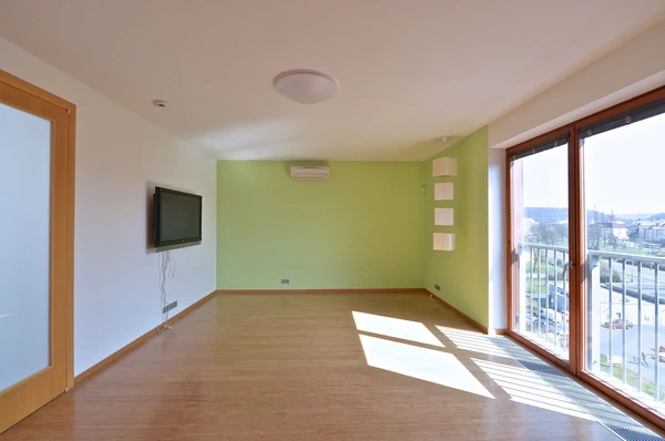 Vršovická, Vršovice - Prague 10 | Rent, Apartment, Four-bedroom (5+kk), 336 m²