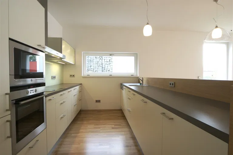 Hanzelkova, Dejvice - Prague 6 | Rent, House, Four-bedroom (5+kk), 250 m²