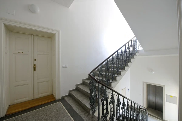 Kroftova, Smíchov - Prague 5 | Sale, Apartment, One-bedroom (2+1), 67 m²