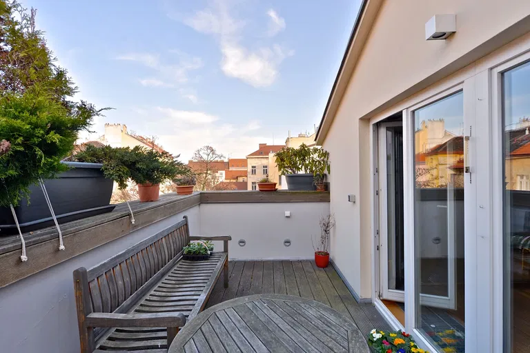 Seifertova, Žižkov - Prague 3 | Rent, Apartment, Two-bedroom (3+kk), 100 m²