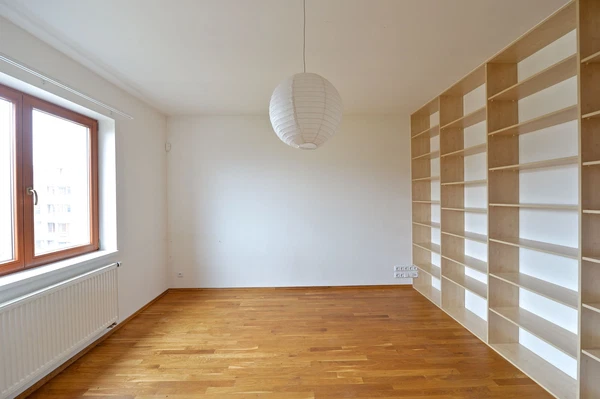 Prorektorská, Malešice - Prague 10 | Rent, Apartment, Three-bedroom (4+kk), 132 m²