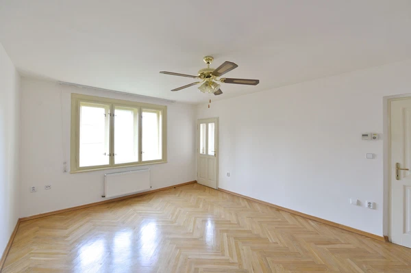 Na baště sv. Ludmily, Hradčany - Prague 6 | Rent, Apartment, Two-bedroom (3+1), 120 m²