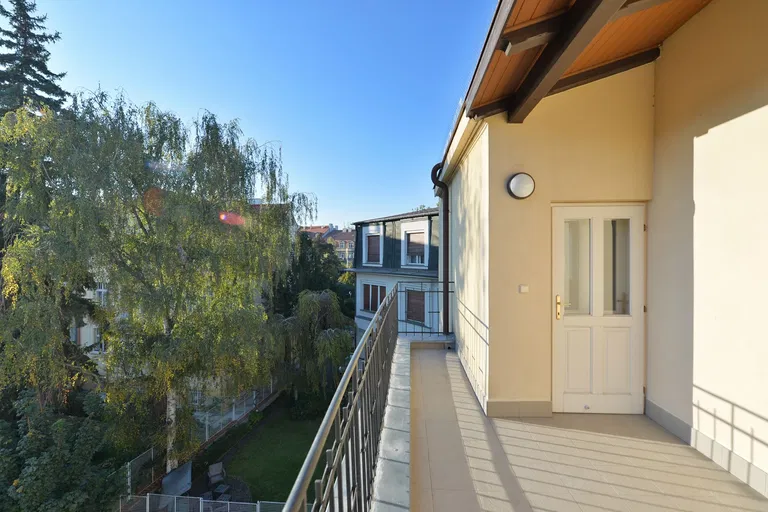 Na baště sv. Ludmily, Hradčany - Praha 6 | Pronájem, Byt, 3+1, 128 m²