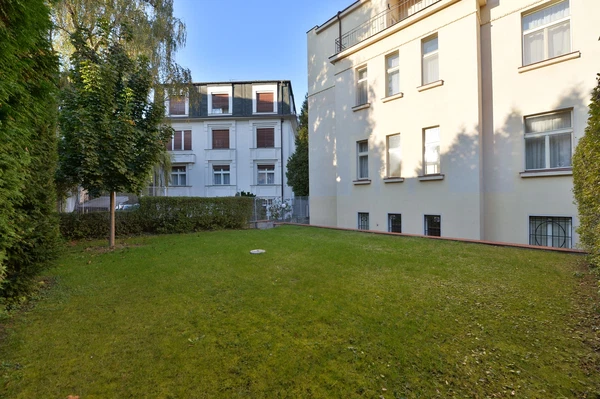 Na baště sv. Ludmily, Hradčany - Prague 6 | Rent, Apartment, Two-bedroom (3+1), 120 m²