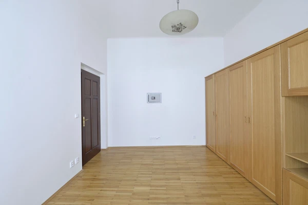 Štefánikova, Smíchov - Prague 5 | Rent, Apartment, One-bedroom (2+kk), 74 m²