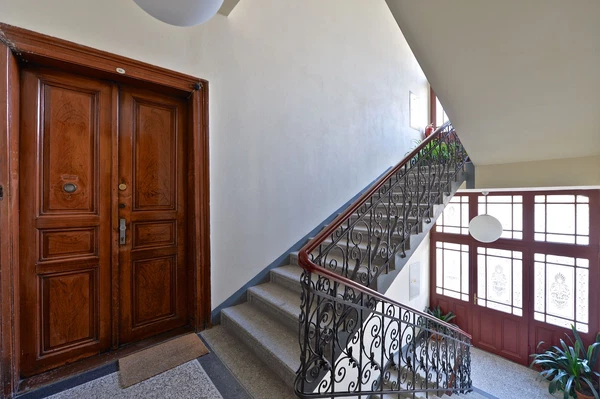 Zborovská, Smíchov - Prague 5 | Sale, Apartment, One-bedroom (2+1), 65 m²