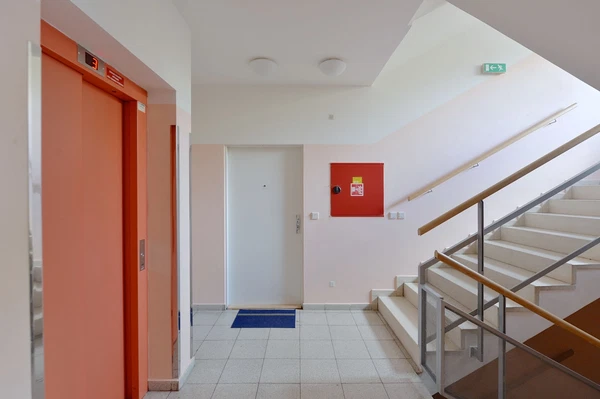 K sadu, Troja - Prague 8 | Rent, Apartment, Three-bedroom (4+kk), 106 m²