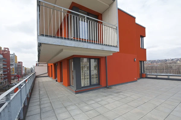 Pod Harfou, Vysočany - Prague 9 | Sale, Apartment, Three-bedroom (4+kk), 197 m²