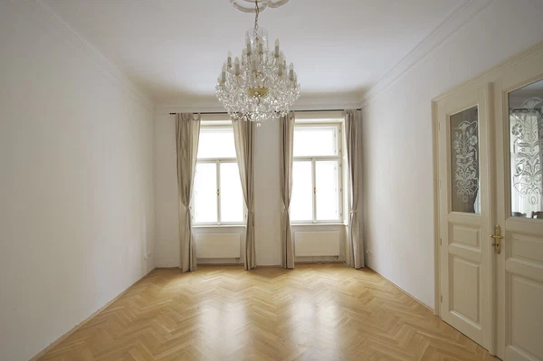 Římská, Vinohrady - Prague 2 | Rent, Apartment, Three-bedroom (4+kk), 124 m²