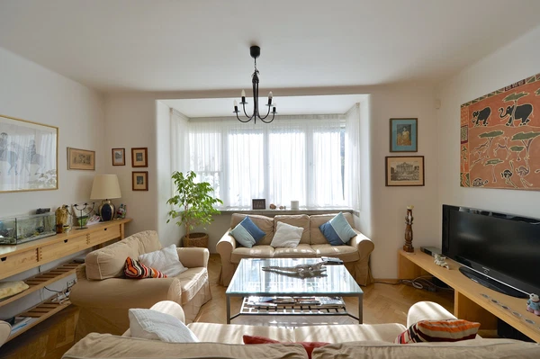 Glinkova, Dejvice - Prague 6 | Rent, Apartment, Three-bedroom (4+1), 121 m²