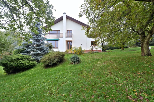 Natanaelka, Dejvice - Prague 6 | Rent, House, Five-bedroom (6+kk)