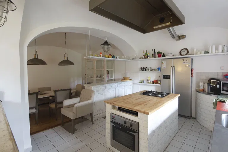 Divišov-Křešice, Divišov - Benešov | Sale, Farmhouse estate, 800 m²