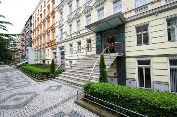 Londýnská, Vinohrady - Prague 2 | Rent, Office building, 1 731 m²