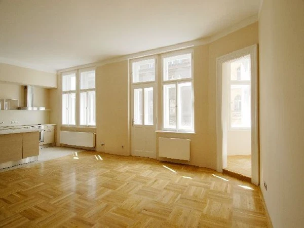 U kanálky, Vinohrady - Prague 2 | Sale, Apartment, Two-bedroom (3+kk), 109 m²