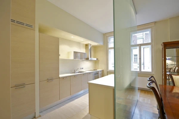 U kanálky, Vinohrady - Prague 2 | Sale, Apartment, Two-bedroom (3+kk), 109 m²