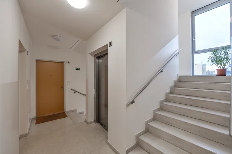 Naardenská, Liboc - Praha 6 | Prenájom, Byt, 4-izbový, 101 m²