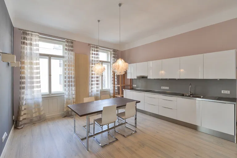 Eliášova, Dejvice - Praha 6 | Prenájom, Byt, 3-izbový, 113 m²