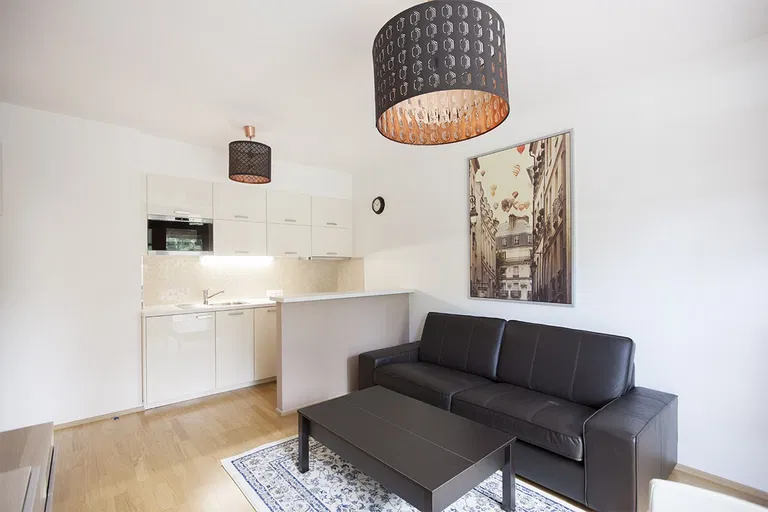 Pod Dvorem, Veleslavín - Praha 6 | Prenájom, Byt, 2-izbový, 44 m²