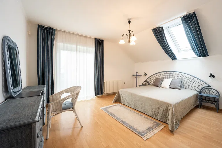 Nad Lomem, Brno - Líšeň - Brno-město | Sale, House, Four-bedroom (5+1), 318 m²