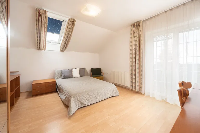 Nad Lomem, Brno - Líšeň - Brno-město | Sale, House, Four-bedroom (5+1), 318 m²