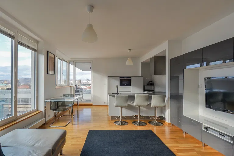 Italská, Vinohrady - Prague 2 | Rent, Apartment, One-bedroom (2+kk), 76 m²